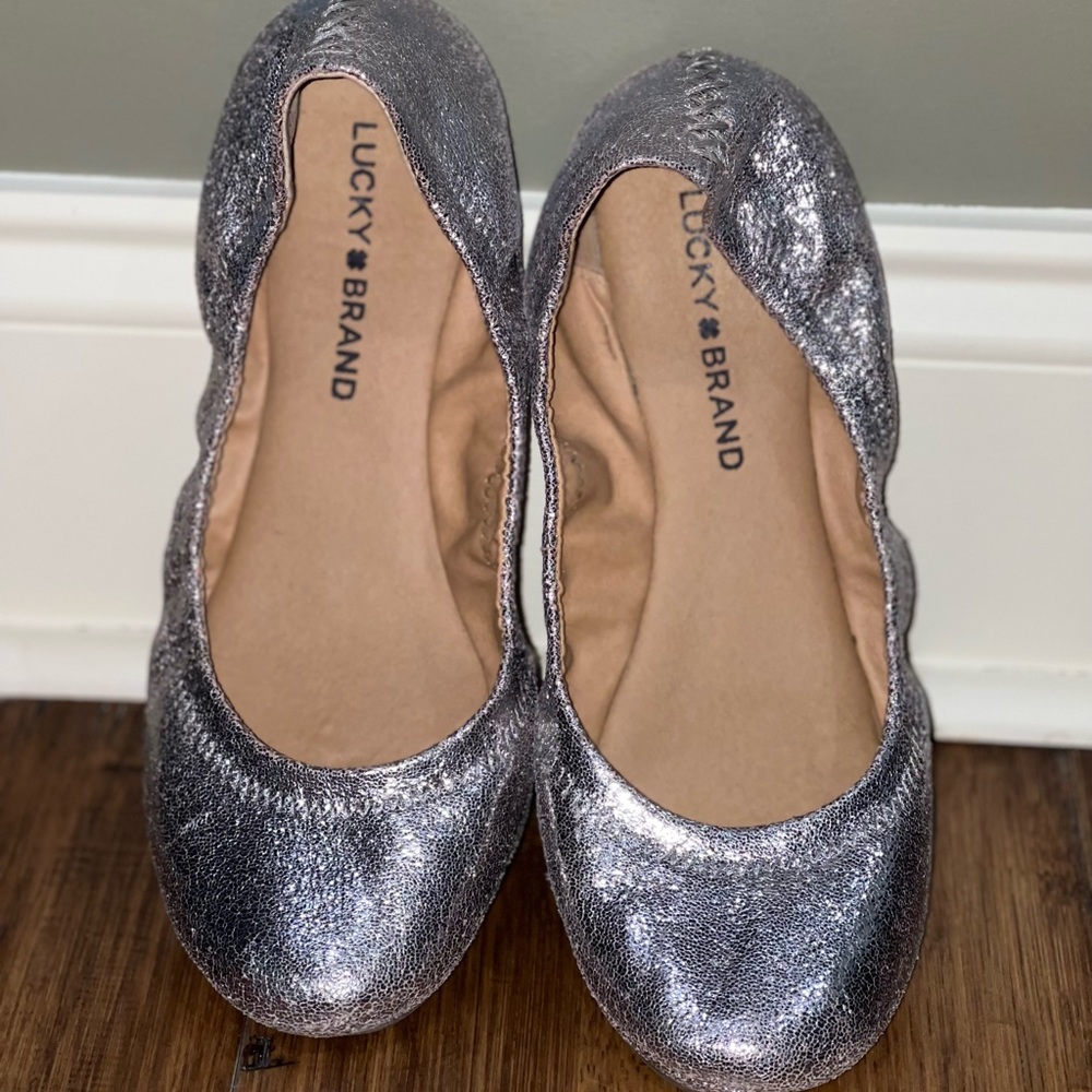 Lucky Brand Emmie Flat size 7